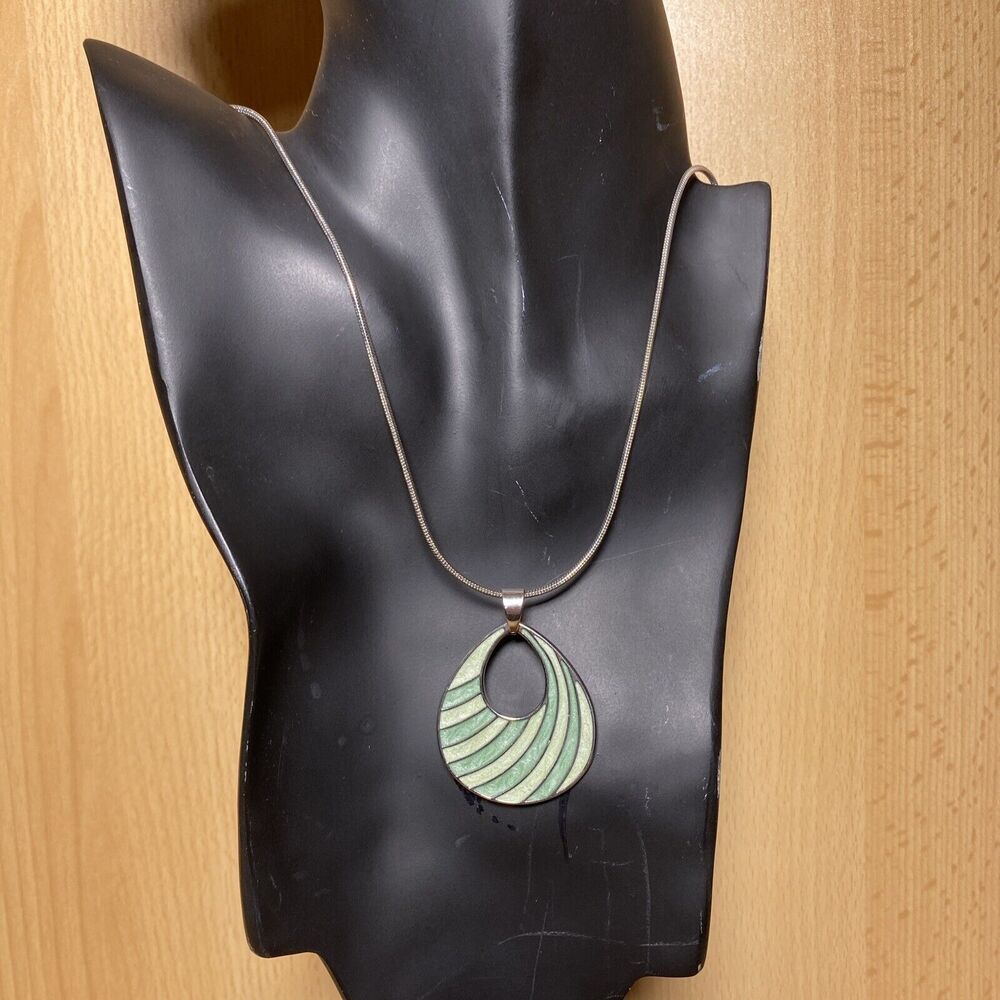 Seafoam Green Reversible Stripe/Swirl Pendant Necklace Y2K Fashion